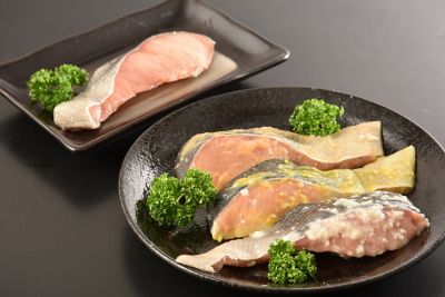 三越伊勢丹オンラインストア 21317 北海道産 秋鮭三昧4種セット 1箱(計8切) 魚介類【三越伊勢丹/公式】