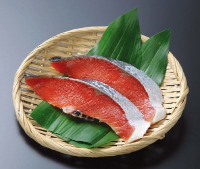 ＜魚勢＞大辛塩味紅鮭　（１切）
