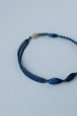 藍色シルク手編みブレスレット｜結