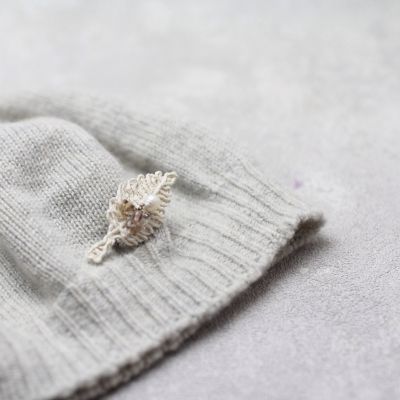 Ｉ－１３　アクセサリーキット　リーフブローチ（小）エクリュ