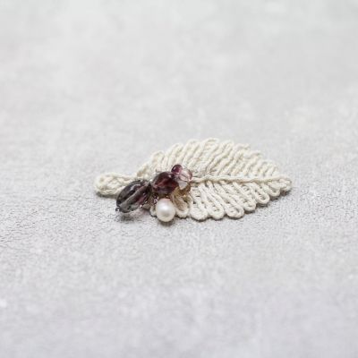 ＜Necklace-necklace＞Ｉ－１５　アクセサリーキット　リーフブローチ（大）エクリュ