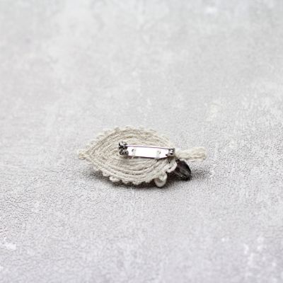 Ｉ－１５　アクセサリーキット　リーフブローチ（大）エクリュ