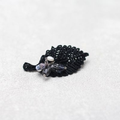 ＜Necklace-necklace＞Ｉ－１６　アクセサリーキット　リーフブローチ（大）ブラック