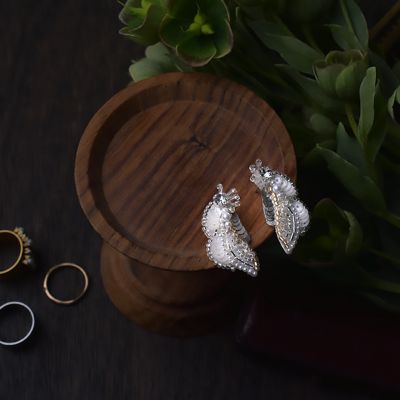 刺繍キット「梢のピアス　”Ｂｏｕｒｇｅｏｎ”」