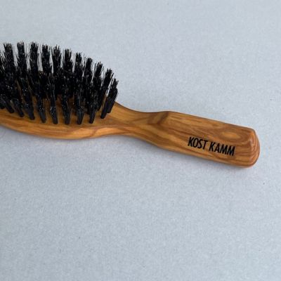 ＫＯＳＴ　ＫＡＭＭ　オリーブウッド　オーバルシェイプ　黒猪毛　ヘアケアブラシ