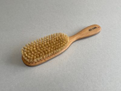 ＫＯＳＴ　ＫＡＭＭ　ビーチウッド　ヴィーガン用　オーバルシェイプ　サイザル麻　ヘアケアブラシ