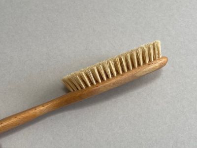 ＫＯＳＴ　ＫＡＭＭ　ビーチウッド　ヴィーガン用　オーバルシェイプ　サイザル麻　ヘアケアブラシ