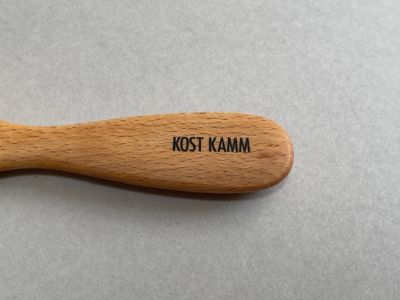 ＫＯＳＴ　ＫＡＭＭ　ビーチウッド　ヴィーガン用　オーバルシェイプ　サイザル麻　ヘアケアブラシ