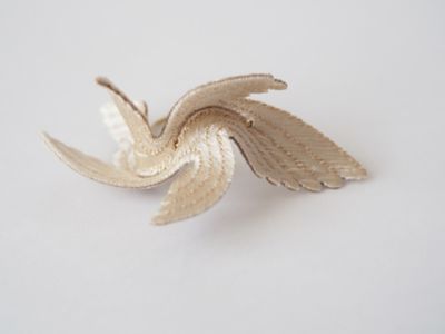 ＪＯＹ　“ＬＩＴＴＬＥ　ＢＩＲＤ“　ピアス・アイボリー