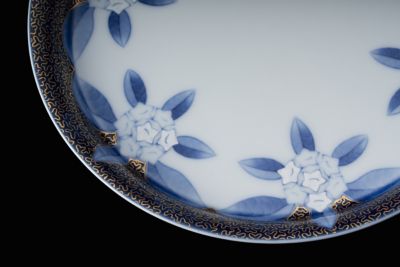 染錦連花文様 プラター | 深川製磁/フカガワセイジ | 三越伊勢丹