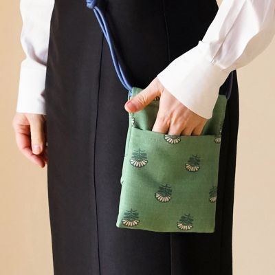 ＜嘉門工藝＞カラフル携帯サコッシュ　グリーン