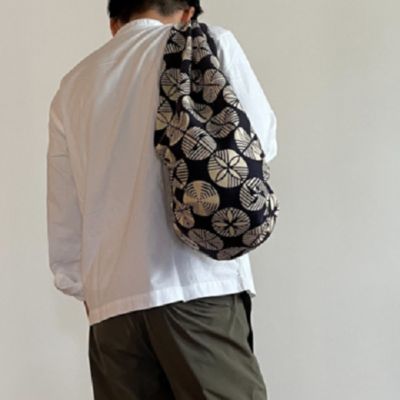 両面風呂敷　伊砂文様　松　４８・１０４