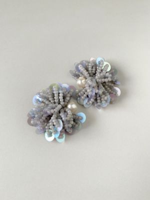 ｐｉｔｒｅ　ビーズ刺繍イヤリング