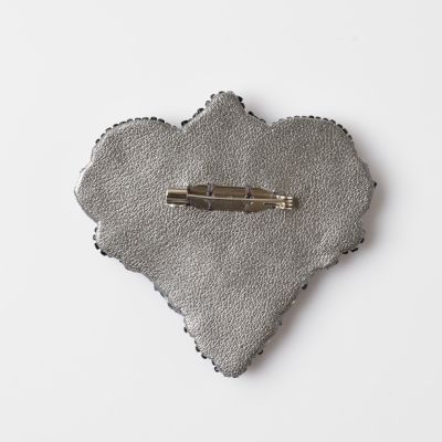 刺繍キット　「ビターなロカイユブローチ　“Ｃｏｅｕｒ　Ｒｏｃａｉｌｌｅ“」