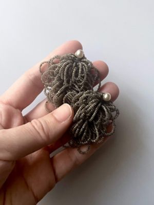 ｏｒｎｅ／ｌａｒｇｅ　ｖｅｒ　ビーズ刺繍ピアス