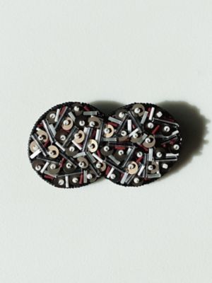 taupe/トウプ ｃｌｏｔｔｅ　ビーズ刺繍ブローチ