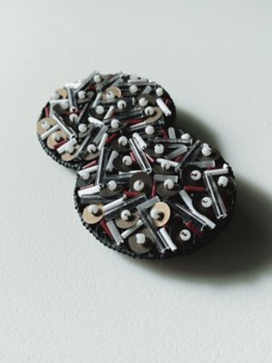 ｃｌｏｔｔｅ　ビーズ刺繍ブローチ
