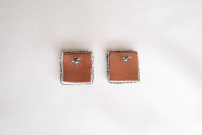 ｔｉｌｅ（Ｌ）刺繍ピアス　ｇｒｅｅｎ