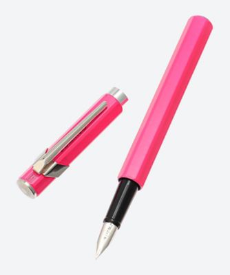 ＜CARAN D’ACHE＞７４７８【年内届】８４９万年筆　蛍光ピンク　極細（ＥＦ）【福袋】