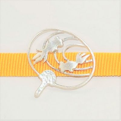 【受注生産商品】帯留　団扇　金魚