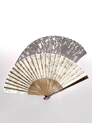 素の扇子 7寸桜唐草 | アトリエ・Kinami/アトリエキナミ | 三越伊勢丹