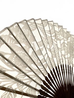 素（ｓｈｉｒｏ）の扇子　７寸　山桜唐草