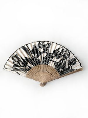 切り絵の扇子 ７寸 片栗に蝶 黒 三越伊勢丹オンラインストア 公式