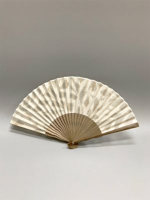 ピーニャに落水紙扇子　７寸　リーフ　生成り