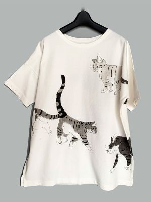 石塚智之 『歩く猫』 半袖Ｔシャツ オフホワイト