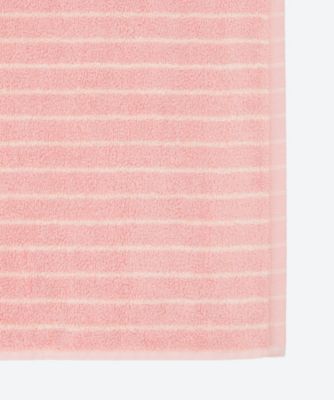 バスタオル　７０×１４０ｃｍ　Ｓｈａｄｅｄ　Ｐｉｎｋ　Ｓｔｒｉｐｅｓ