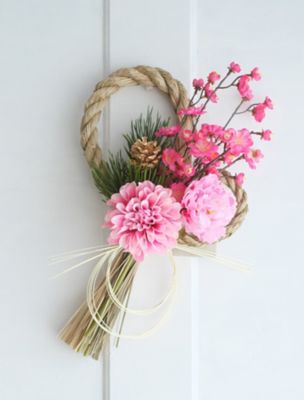 ＜Honey Garden＞ピンクのダリアと梅のお飾り