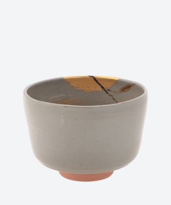 月に薄茶碗２