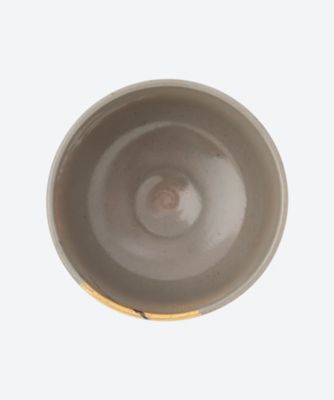 月に薄茶碗２