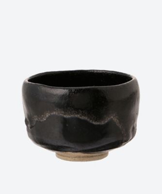 弘入春の雪うつし　黒茶碗　