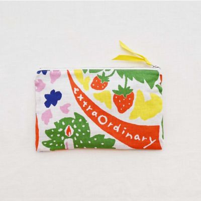 フラットポーチＭ　‘Ｏｒｄｉｎａｒｙ　ｄａｙ’