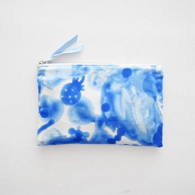 ＜MANAMI SAKURAI＞フラットポーチＭ　‘Ｊａｍ’