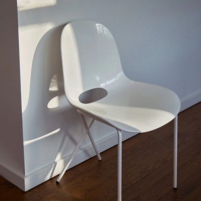 受注商品】クロスレッグサイドチェア グロス ホワイト | The Conran