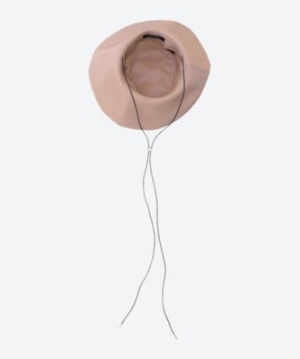 Ｂａｒｂａｒａ　ｈａｔ