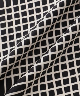 Minimal Illusion Silk Scarf 68 | AENEIS
