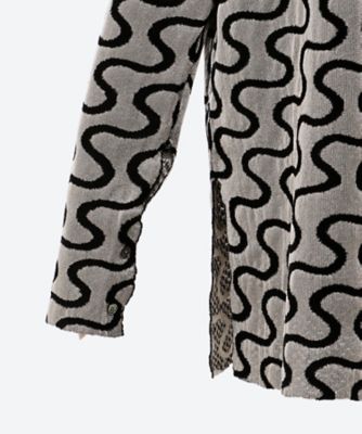 SHINY WAVY PATTERN KNIT SHIRT