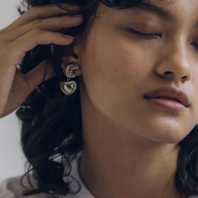ａｎｃｉｅｎｔ　ｍｏｏｎ　ｅａｒｒｉｎｇ
