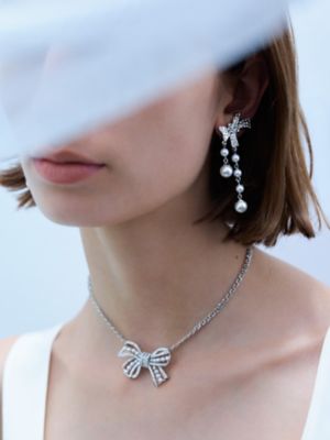 ｂｏｗ　ｎｅｃｋｌａｅ