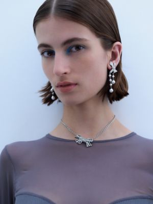 ｂｏｗ　ｎｅｃｋｌａｅ