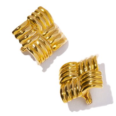 ａｒａｂｅｓｇｕｅ　ｅａｒｒｉｎｇ