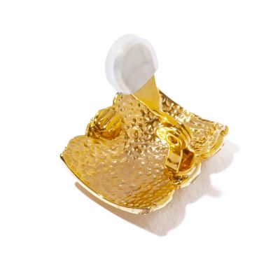ｒｉｂ　ｅａｒｒｉｎｇ