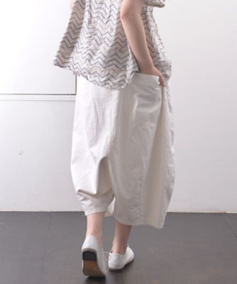 リオパンツＢ　白　ゆったりめのコクーンシルエットのサルエルパンツ