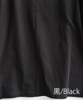 エクルトップ　後ろネックボタンがアクセントのすっきりめトップス
