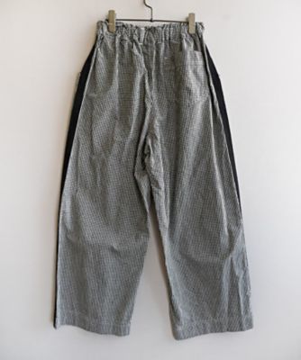 ナージャパンツＢチェック　両脇のラインがポイントのワイドパンツ