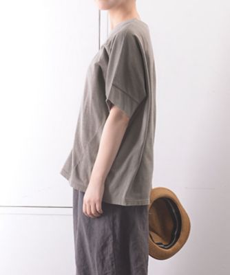 ルシオトップ　Ｖネックボックスシルエットのデザイントップス