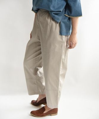 マットパンツ　ふっくらラチネ織りの切り替えパンツ